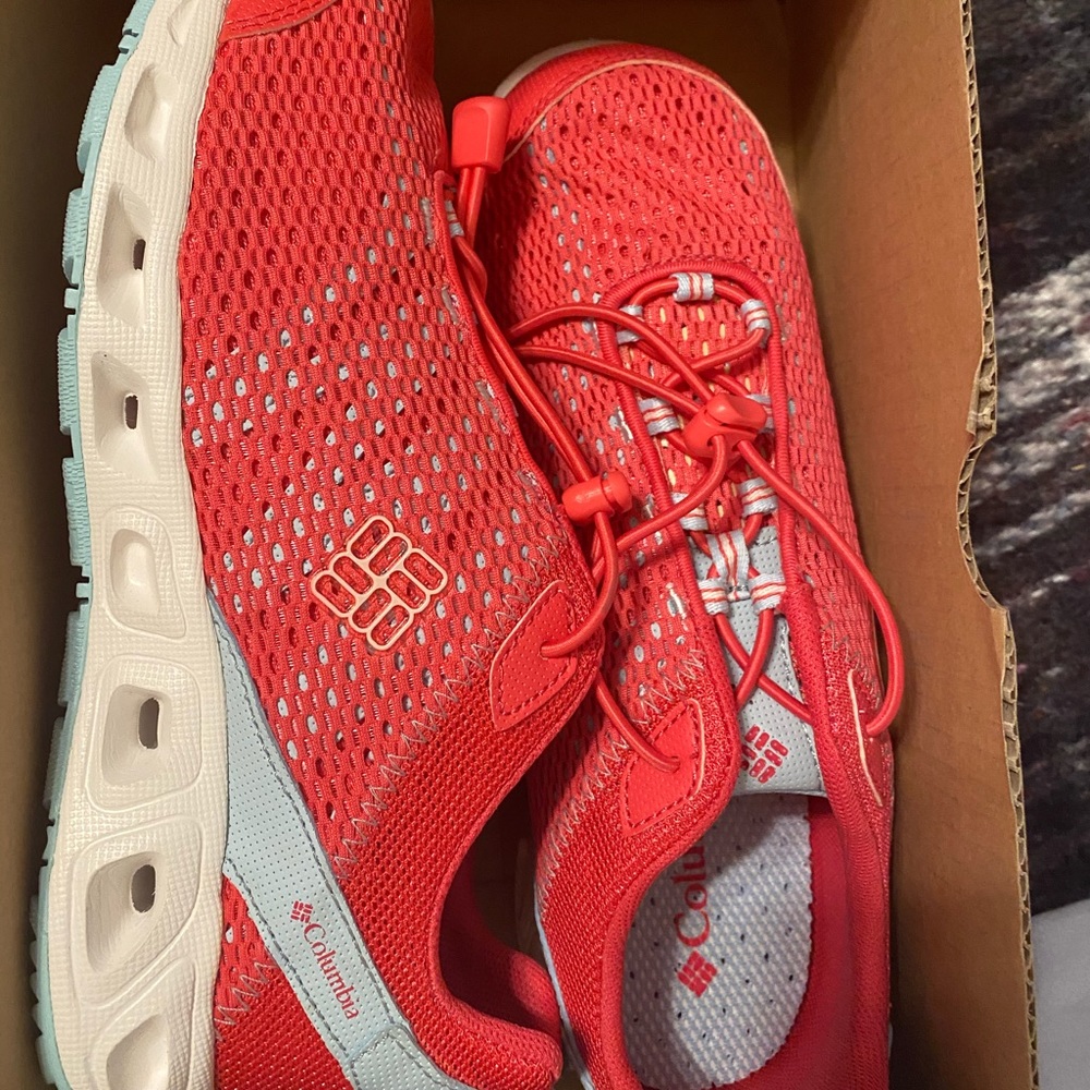 columbia pink running shoes